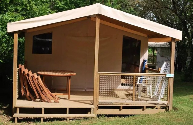 Campsite Flower Les Nauves* - Lodge Standard 3 rooms 5 people Without Sanitary