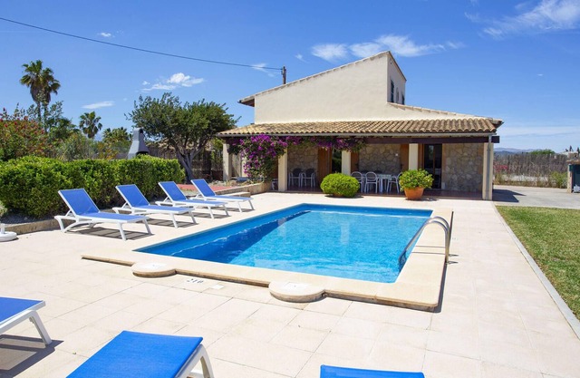 Can Butxet - Four Bedroom Cottage, Sleeps 7