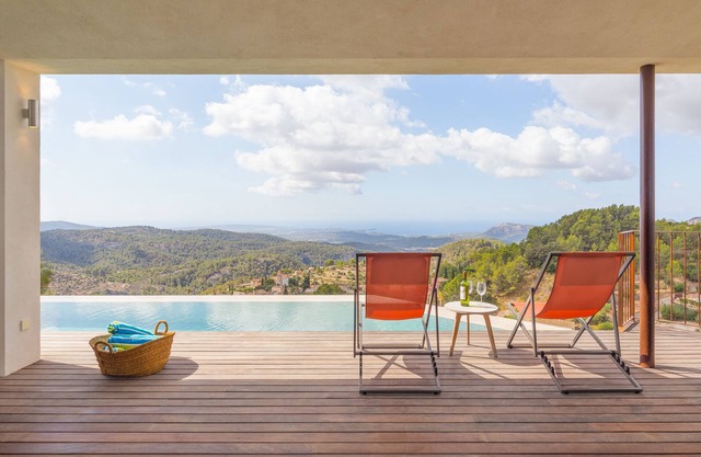 Can Jordi - Spectacular villa with infinity pool in Galilea
