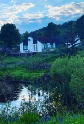 Canal Side Cottage,on the banks of the Caledonian Canal