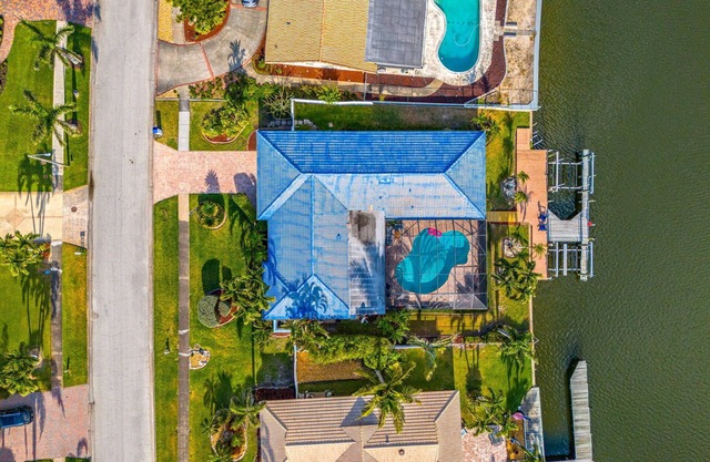 CanalFront | Heated Pool + Game Room w/Pool Table