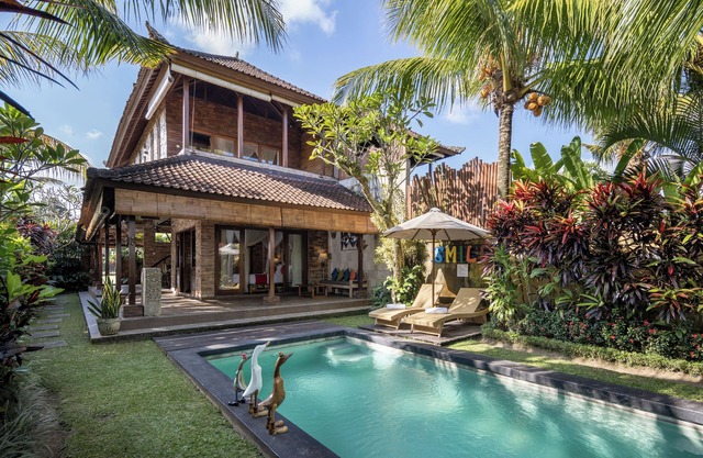 Candy Villa by GenuineHost