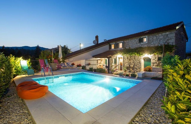 Captain's Villa with Swimming Pool