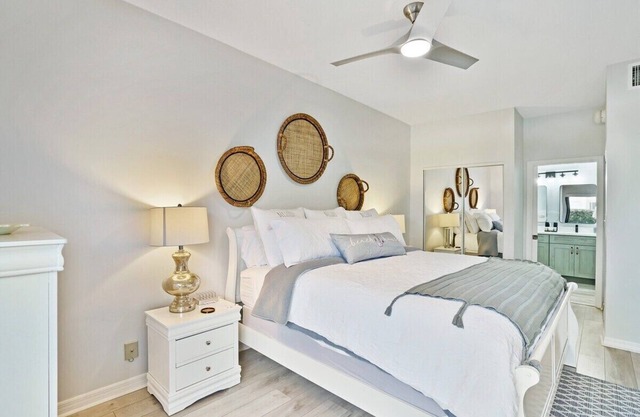 Carlin Park Villa,Pool,Pets OK-Walk to the Beach!