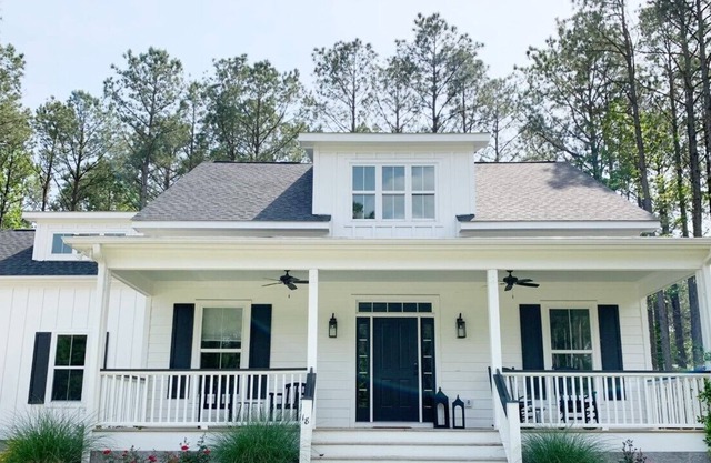 Carolina Capehouse - The perfect family Retreat!