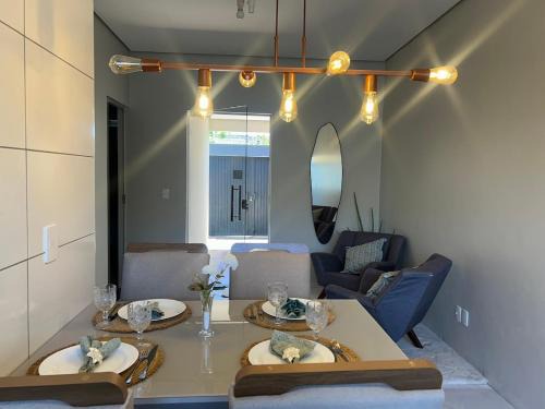 Casa 02 - Casa com 2 quartos, próximo a rodoviária e aeroporto