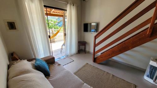 Casa a 2 quadras da Praia de Zimbros RW2724