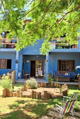 Casa aconchegante térrea à 3min de carro do centro e praia central