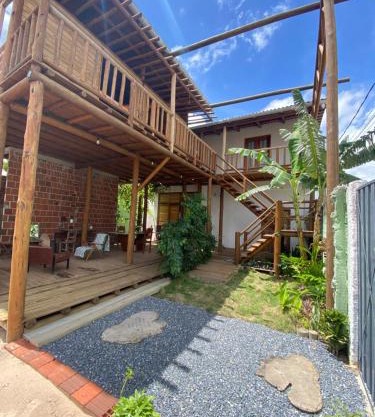 Casa agradável com pátio