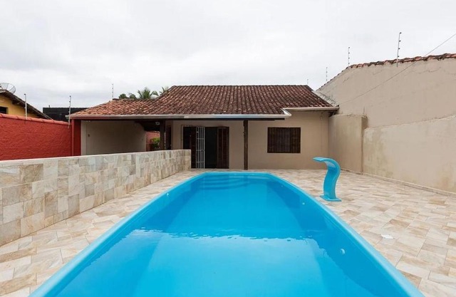 Casa até 13 pessoas, Praia de Gaivotas, Itanhaém, piscina,300MB WiFi, churrasqueira