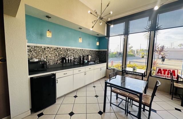 Casa Blanca Hotel & Suites Orange