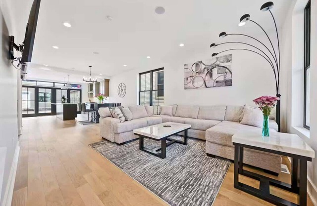 Casa Cielo Blanca Master House