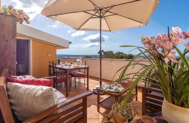 Casa Clara Uri in the Nuraghe of Santa Cadrina a short distance from the beaches