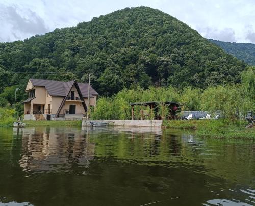 Casa colț de rai