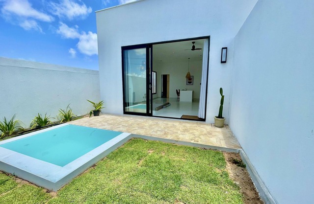 Casa Completa com Piscina Privativa e Hidromassagem