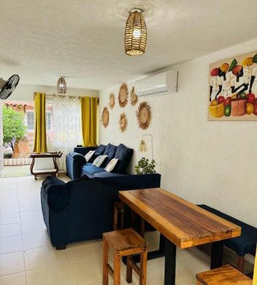 Casa con alberca cerca de playas