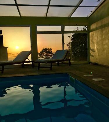 Casa da Relva com Piscina Aquecida Interna