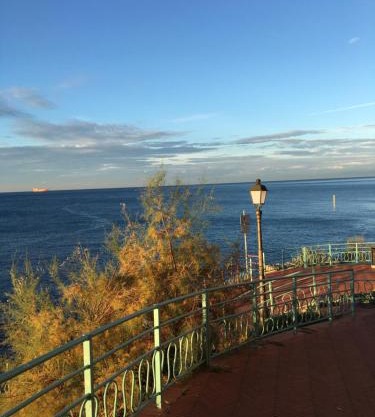 Casa di Aldo: una casa nel centro di Nervi.
