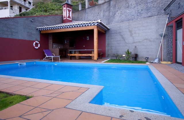 Casa do Barco, Rustic house with salt pool and sea view