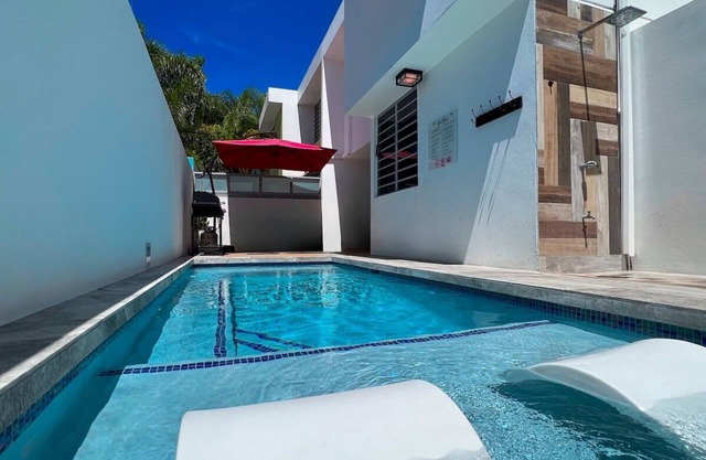 Casa Doce · Casa Doce Private Pool, Steps to Black Eagle Beach