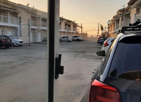 Casa em condomínio de frente pro mar