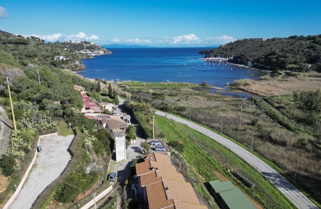 Casa Emisfero 200 meters from the Bay of Mola