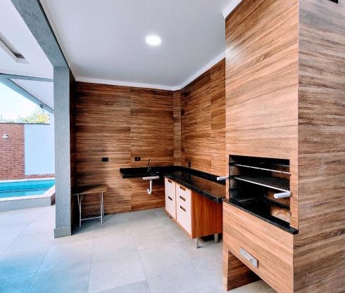 Casa Encantadora com opcao de piscina aquecida, lazer completo e do lado da praia