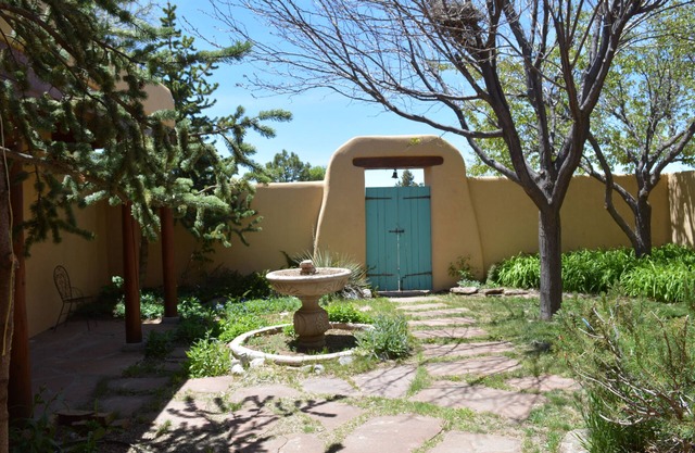 Casa Kachina in Beautiful Los Altos Great Mountain Views