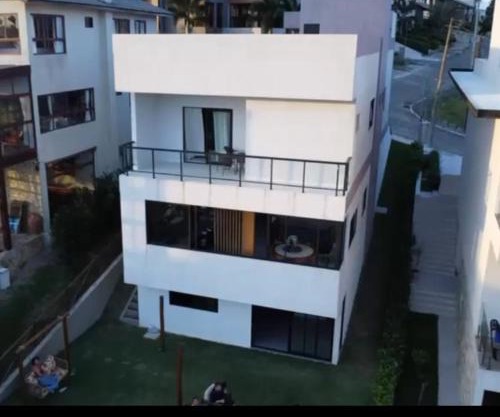 Casa Lírio Bananeiras