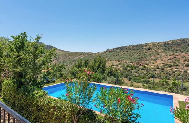 Casa Madrona Periana by Ruralidays