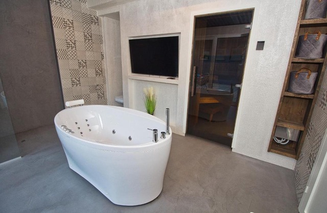 Casa Monkey Pärnu with sauna and terrace