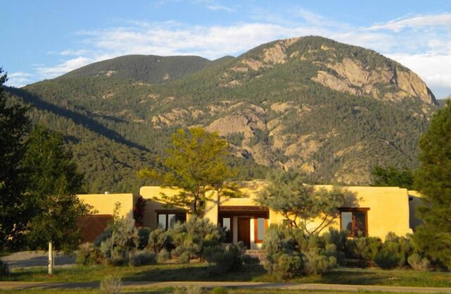 Casa Montana- Access to Indoor Pool -Tennis- Fireplace -Mountain views- Wifi