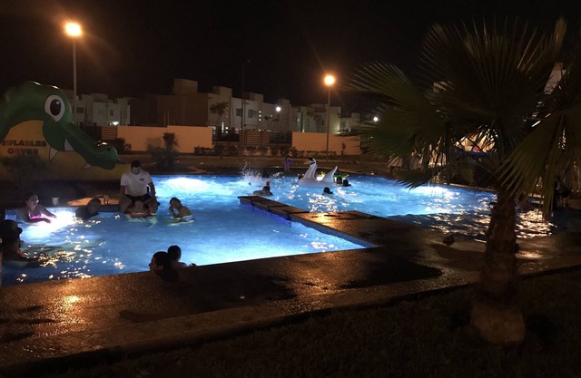 casa nueva con alberca y acceso a la laguna