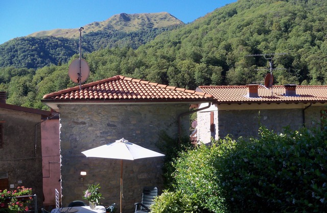 Casa O is a 19th-century, restored, stone house with garden IT046022C2LZ5R4HQX