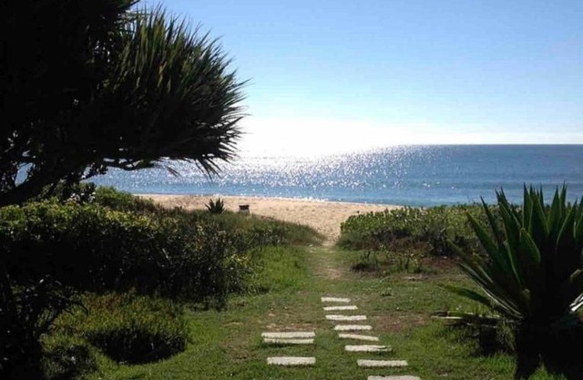Casa pé na areia em praia paradisíaca