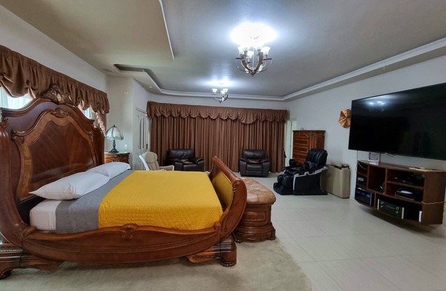 Casa p/ 22 alberca y jacuzzi climatizado y Sauna