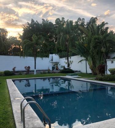 Casa-Patio Bugambilias