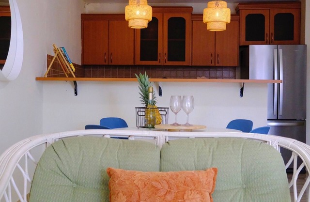 Casa Rinconcito - minutes to beach, restaurants and world class surfing!