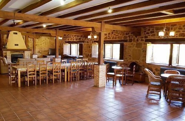Casa Rural Colmenarejo for 16 people