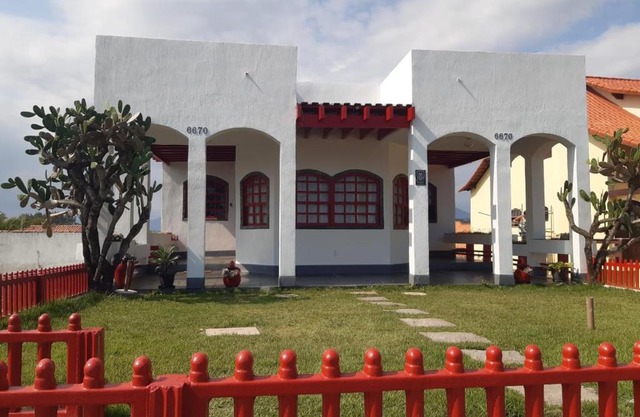 Casa super confortável em frente à praia em saquarema
