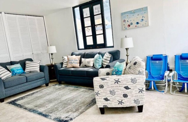 Casa Ventana Azul/6 Guests/Queen Beds/AC All Rooms