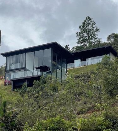 Casa Vilas Boas Macacos