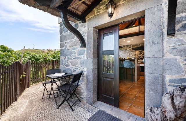 Casinha do Mar by Galmi