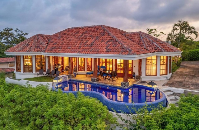 Casita on top of the world | 2 bedroom Guest house for rent | Playa Hermosa