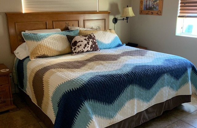 Casita only 3 blocks from downtown- Very clean!