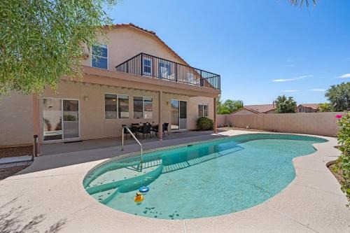 Catalina Pool-side Hideaway 4 Bed 3 Bath