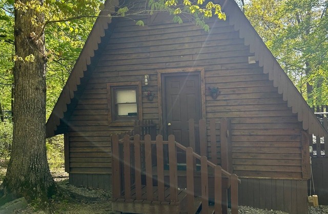 Cedar A Frame Cabin 5 with HOT TUB on Patoka Lake in Southern Indiana