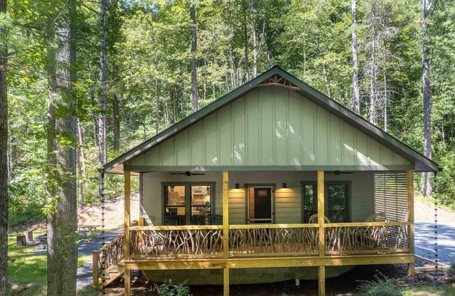 Cedar Calm at Running Cedar Springs - Upscale Mountain Home Located Across from Bear Lake