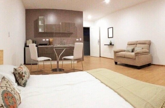 Cedar Cats Short Stay Apartments - Adults Only