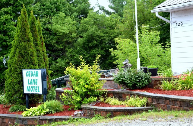 Cedar Lane Motel